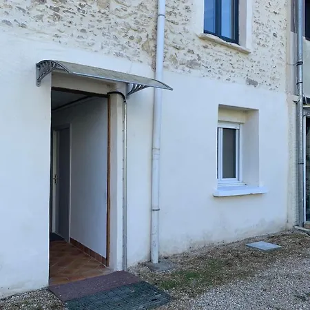 Type Apartment Santeny